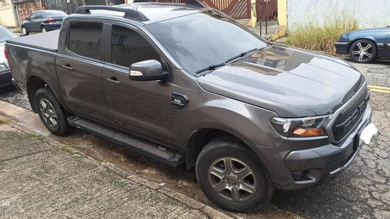 FORD RANGER 2.2 XLS 4X2 CD 16V DIESEL 4P AUTOMÁTICO